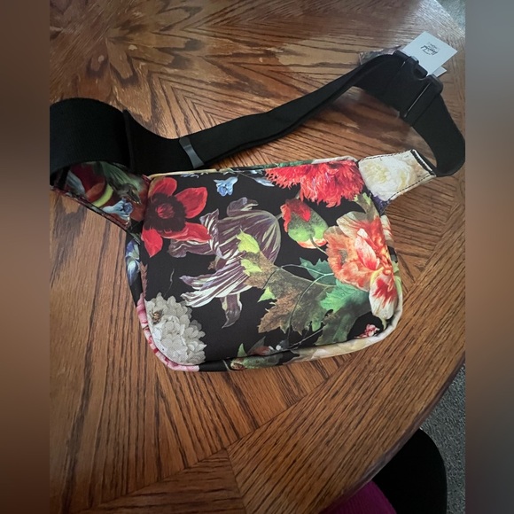 Herschel Supply Company Floral Print Bag - Picture 5 of 7